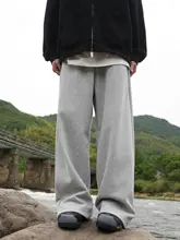 した雰囲気の春秋用メンズジョガーパンツ【ストレートシルエット・緩やかなフィット・ドローコード付き】