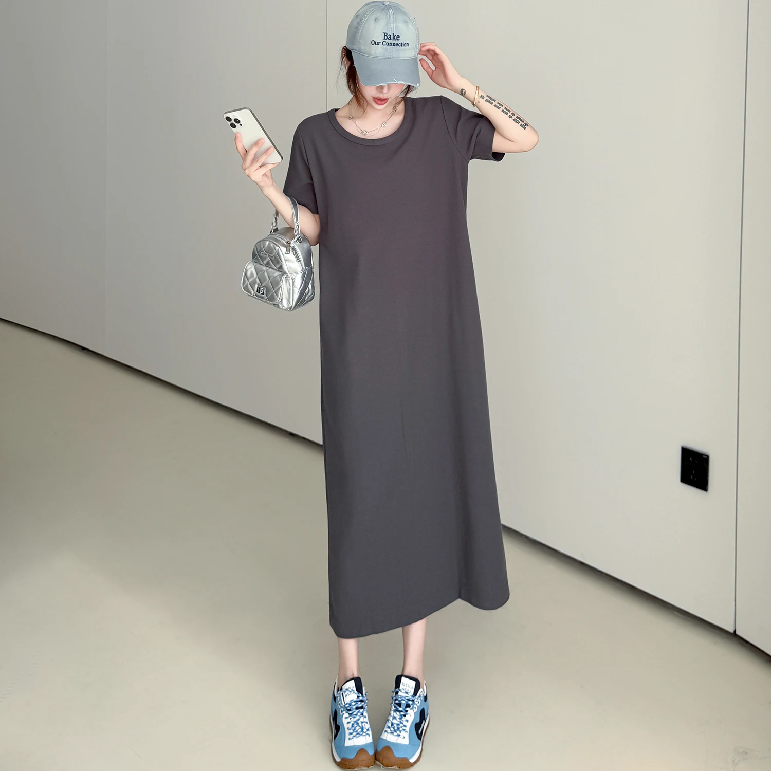 150cm服 大人：感のあるシンプルなカジュアルTシャツワンピースの実用性と着用シーン