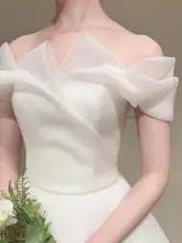 オフショルダーの白い婚礼ドレス【小柄向け・美しい軽婚礼服・日常使い可】