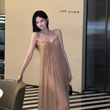 魅力的なオフショルダーメッシュドレス【高級感のあるロングスカート・セクシーな背中見せ】