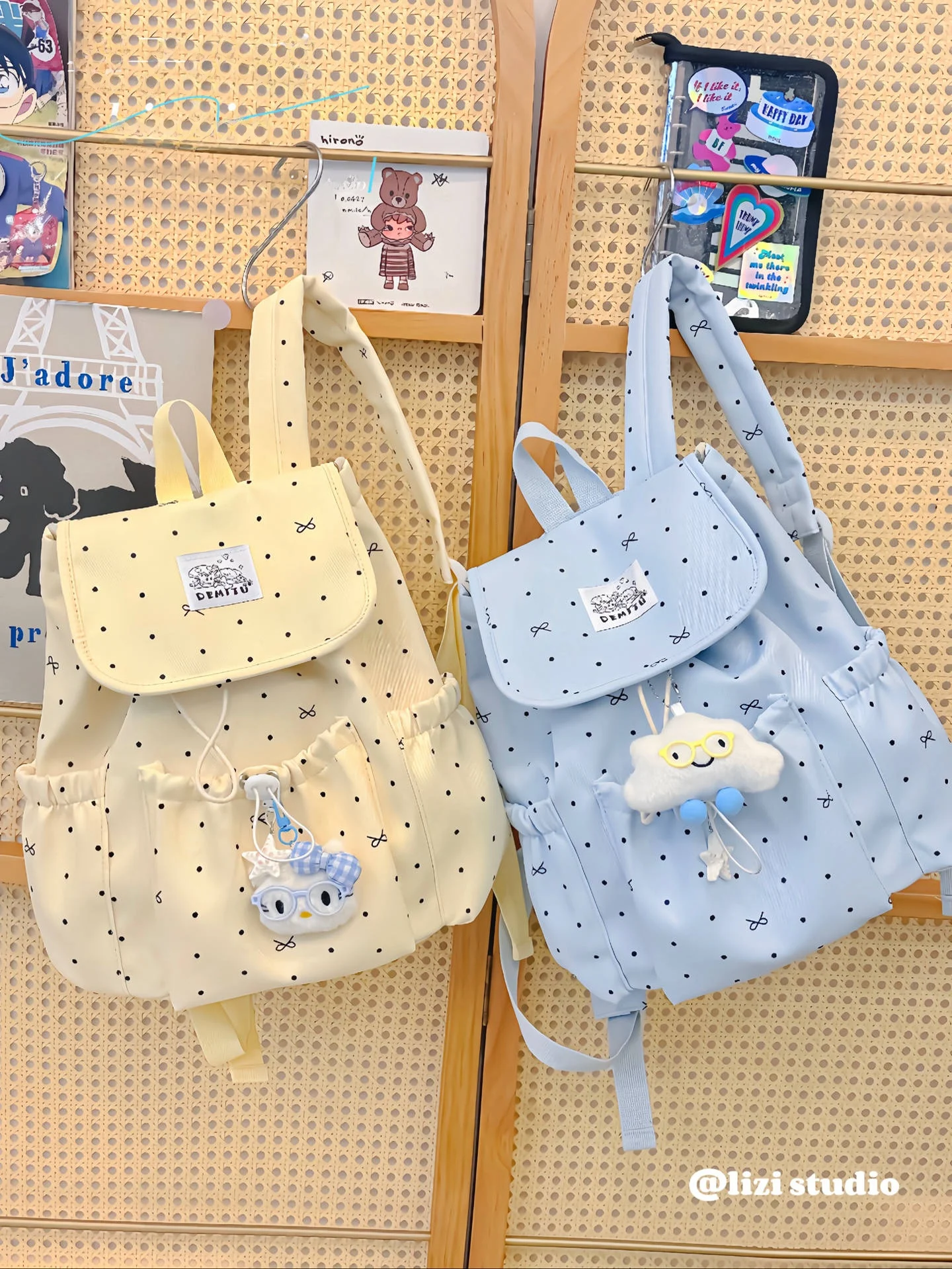 黄色のバック：ミニリュックのデザインと実用性を徹底解説