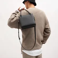 高級感ある手提げショルダーバッグ【秋冬用・牛革製・小型・通勤用】