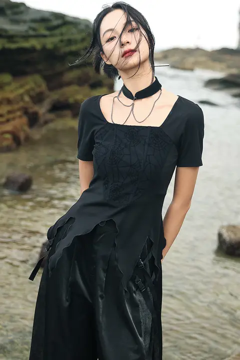 大青竜 暗黒ロマン ゴシックTシャツ【レディース・夏用・不規則デザイン・スクエアネック・短袖】
