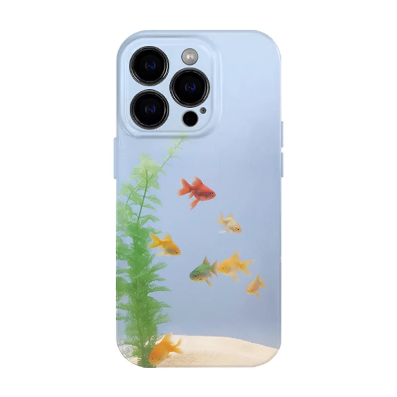 100均スマホケースとゴールドケースの選択で迷うなら、このアート金魚デザインが救う