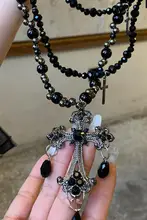 多重重ね着けゴシック風クロスネックレス【黒ビーズ・デザイン性の高いアクセサリー・女性用】