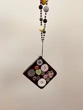 折りたたみ式スマホケース【カラフルなボタンデザイン・ユニークなビーズストラップ付き】