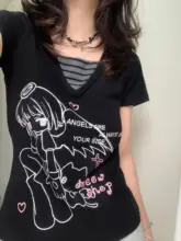 黒天使プリントのVネック半袖Tシャツ【可愛いデザイン・ゆったりフィット】
