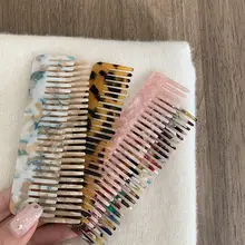 軽量で使いやすいアセテート製携帯用ヘアコーム【静電気防止・髪に優しい】