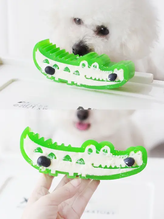 犬用おもちゃ ワニ型 おやつ入れ 歯磨き 知育 解消 噛みごたえ スローフィーダー 「QMONSTER」