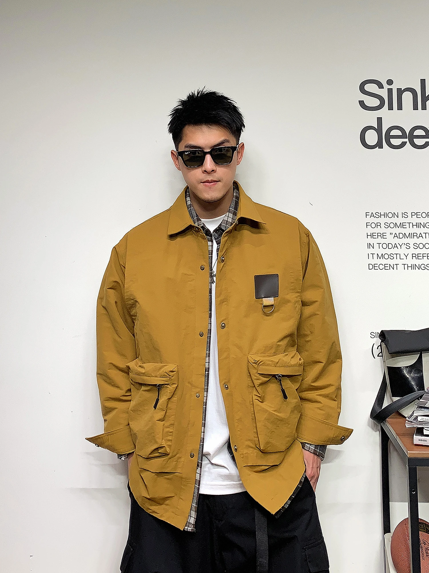11月に着るかっこいいメンズファッションは、ストリート系のジャケットから始める？