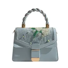 ショルダーバッグ レディース ミニバッグ スクエアバッグ チャイナテイスト 刺繍 花柄 パール 着回し「MackJanice」