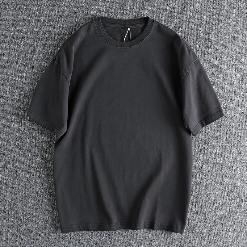 ヴィンテージ風ウォッシュドカラーTシャツ：色落ち防止の実用性と実際の耐久性を検証