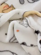 猫デザインのラウンドネック長袖パジャマ【秋冬用・フランネル・極上の柔らかさ・カーディガンタイプ】
