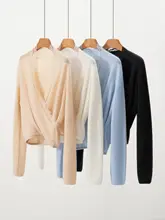 山羊の毛のニットトップス【交差Vネック・レーストリム・エレガントデザイン】