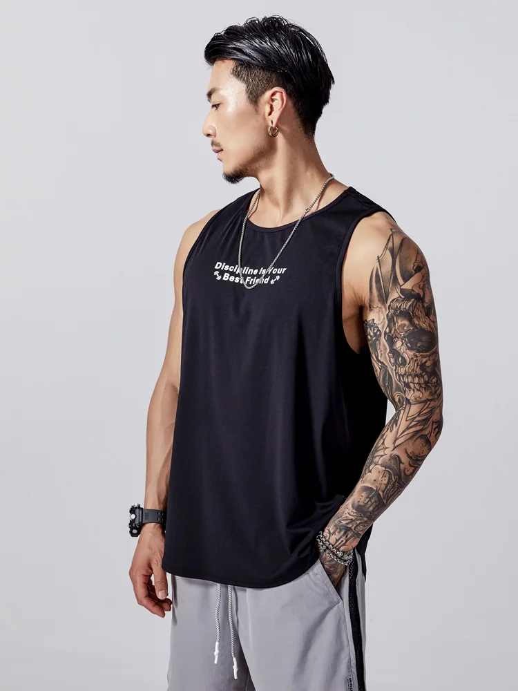 マッスルファクトリーのMUSCLE DOG夏用メンズウェア：吸汗透湿設計とゆったりフィットの実用性
