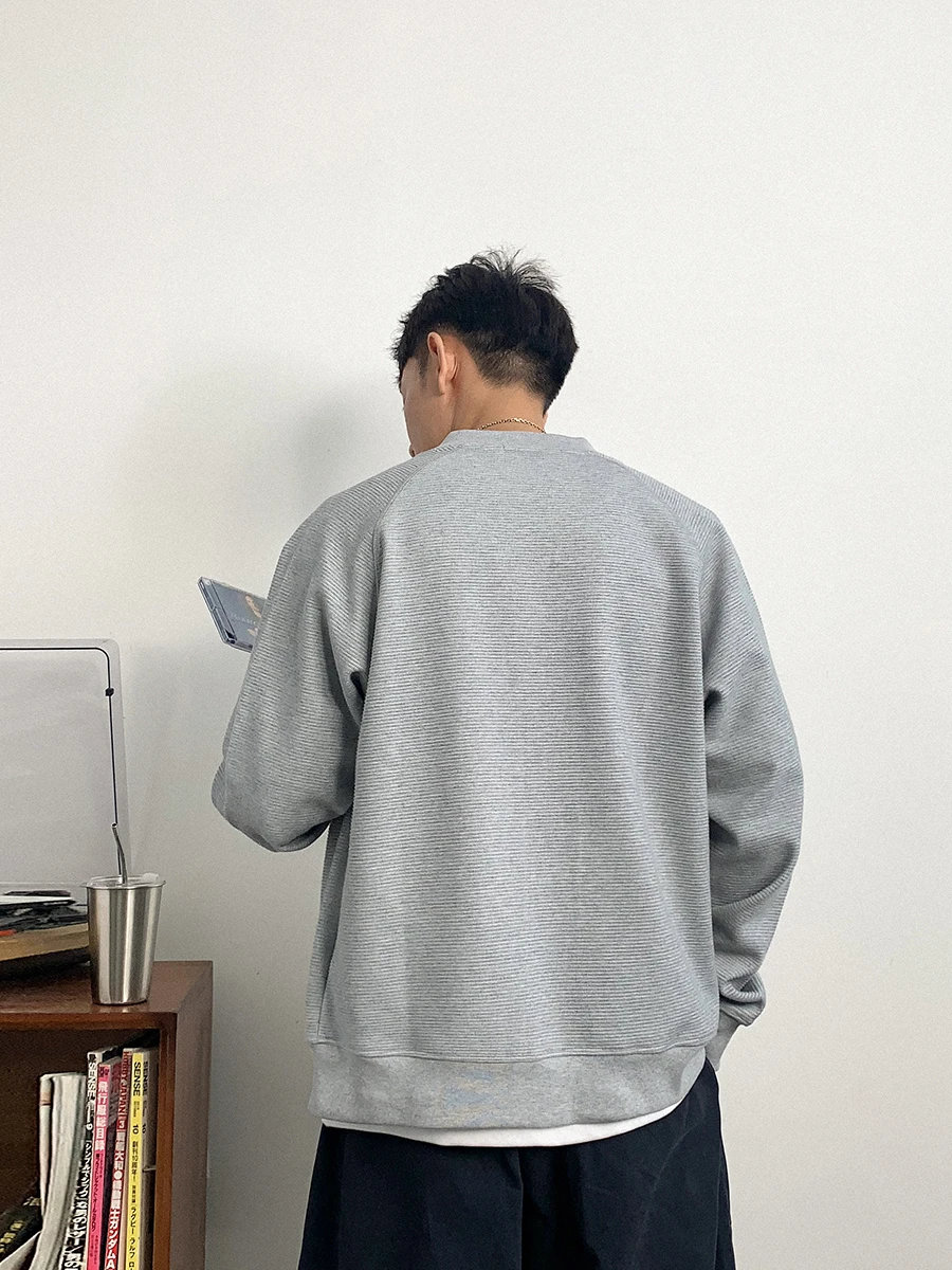カジュアルなメンズカーディガンをどう選ぶ？実際の使い方と、今季のベストな選び方を解説