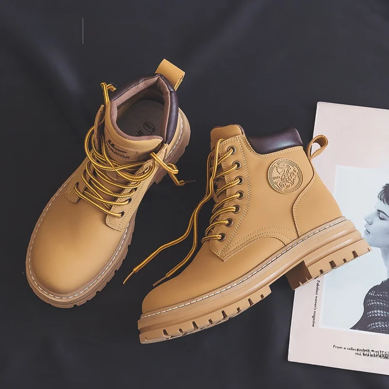 ショート  ブーツの色選びで迷うなら、この1本で解決できる！
