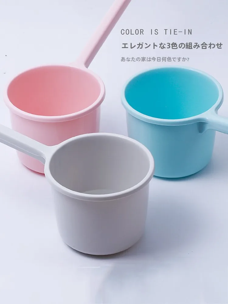 お風呂に浮かぶ「水やりスプーン」は、本当に必要なの？