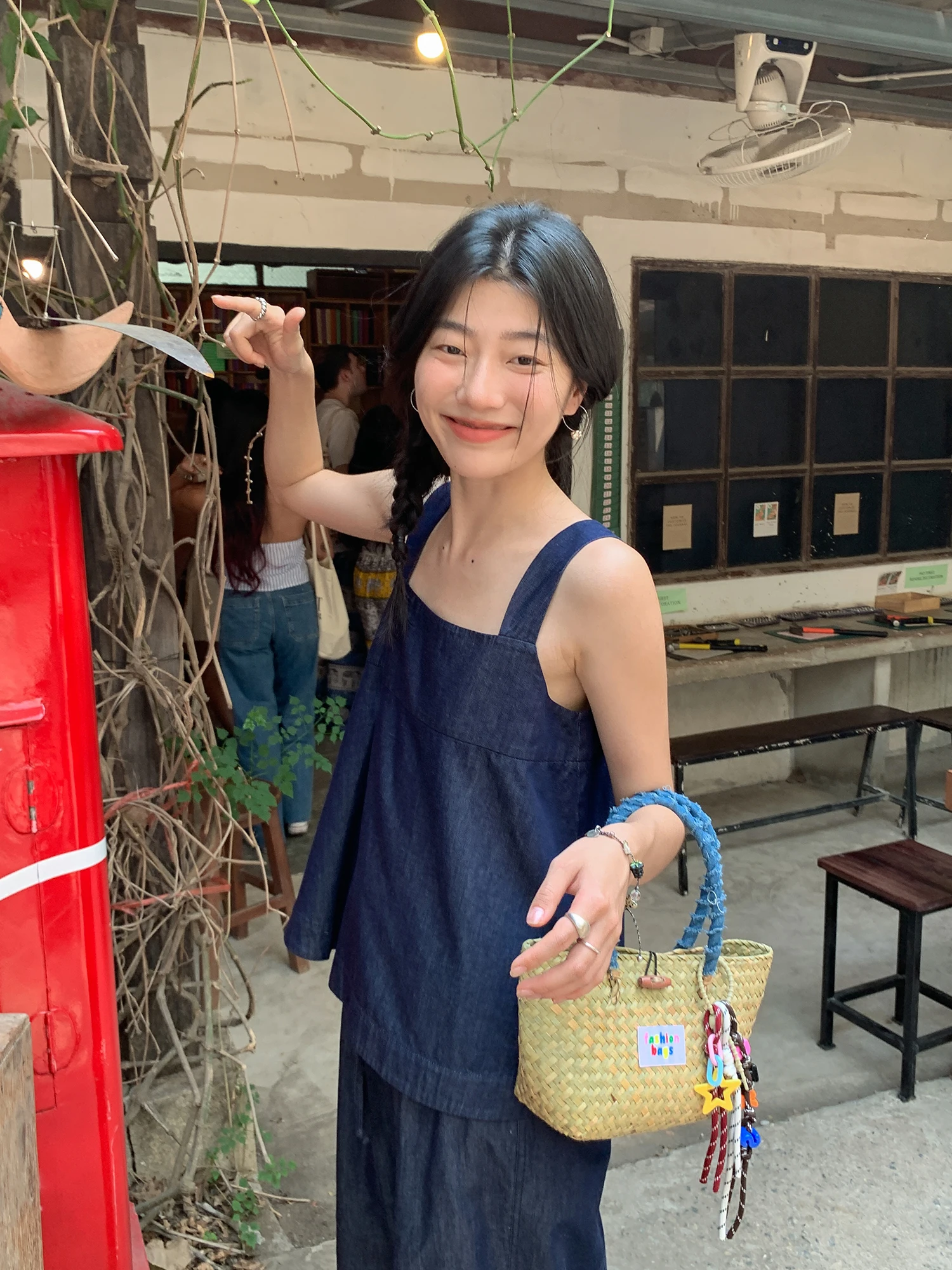 夏のチノパンコーデで悩むなら、これひとつで解決できる？