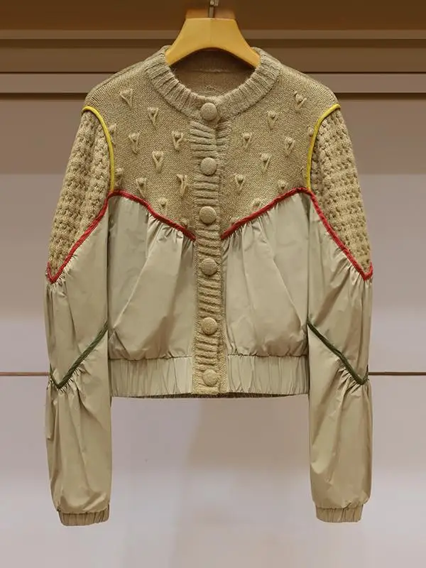 1月のファッションにぴったりな服は？バイカラーパネルジャケットで失敗しない選び方