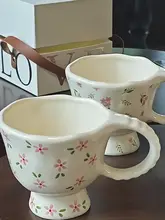 高級感あるマークカップ【クリーム色・レトロ小花模様・陶器製】