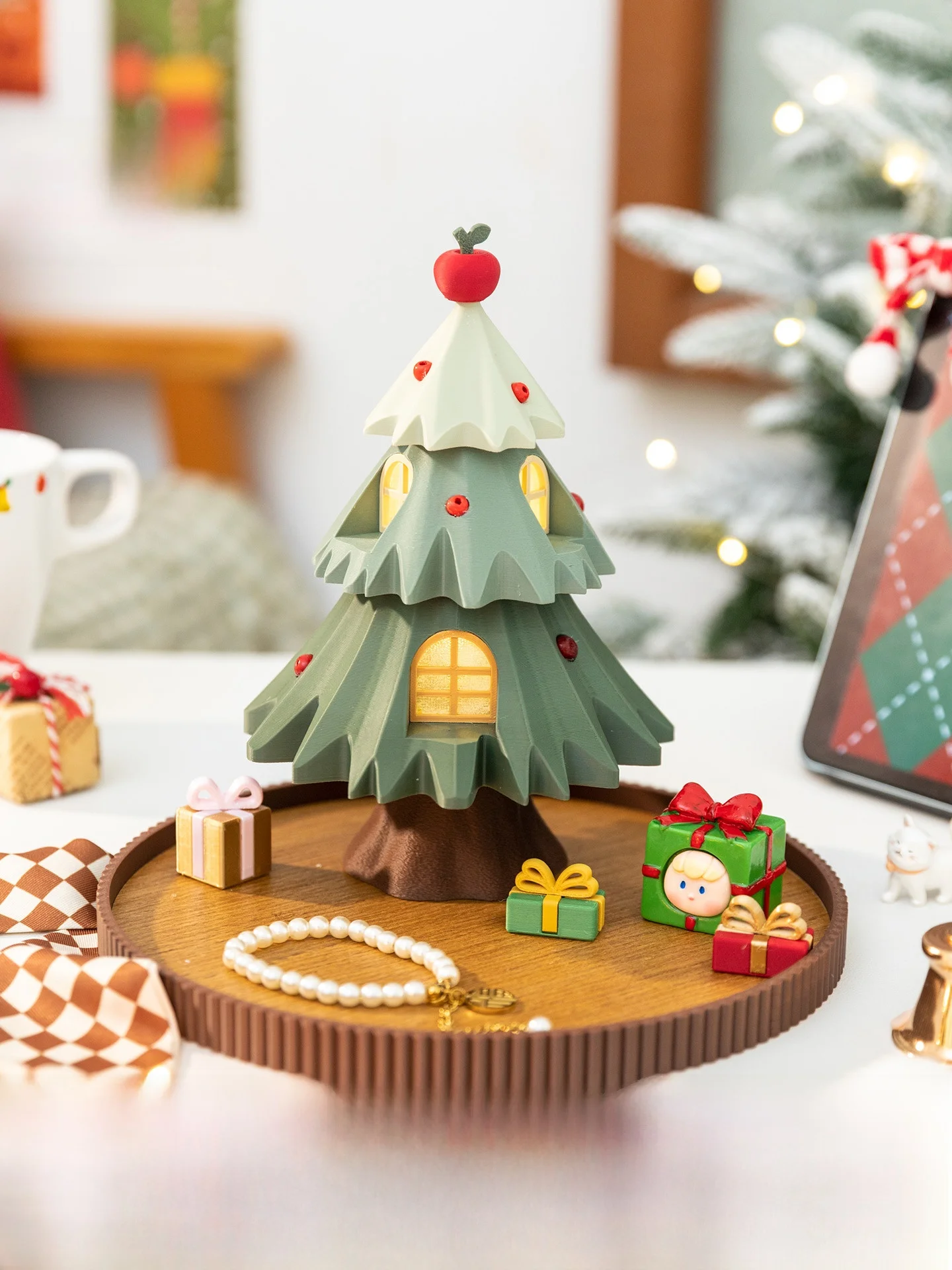 ミニアートクリスマスツリー装飾品：子供向けギフトとしての実用性とデザインのバランス