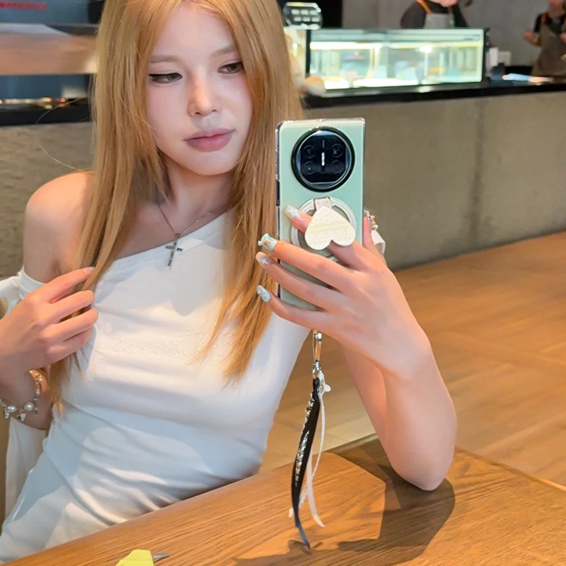磁気吸着スマートフォンケースの使い方：スタンド付きモデルの実用性とシーン別対応