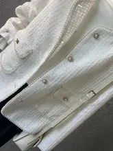 優雅な白色カーディガン【フレンチスタイル・ビーズ装飾・小柄向け】