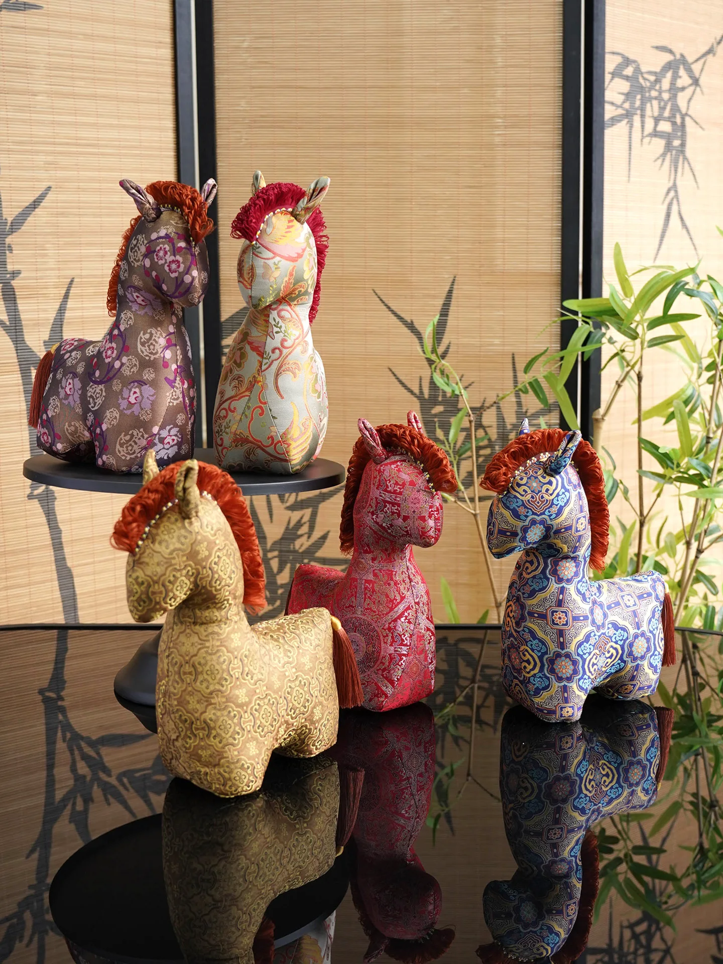 美しいデザインの真丝卓上装飾品：新中式動物テーマの国風スタイルギフト