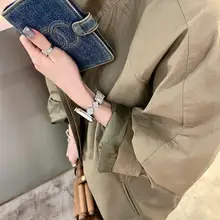 唐草花エナメルレザー製Apple Watch用バ ンド【互換型・洗練されたデザイン】