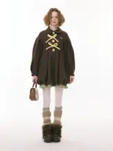 ふんわりデザインの秋冬用ダッフルコート【襟付き・リボン装飾・フレア裾】