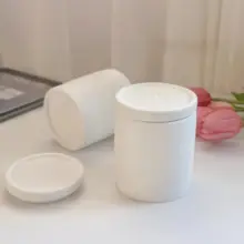 マット仕上げの浮彫りデザイン 陶器製小物入れ【蓋付き・キャンドルカップ・アロマ用】