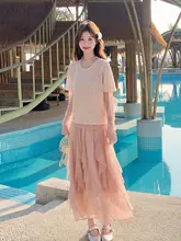 粉色の短袖ニットトップスとスカート【夏用・ロマンティック・女性用】（セットアップ対応）