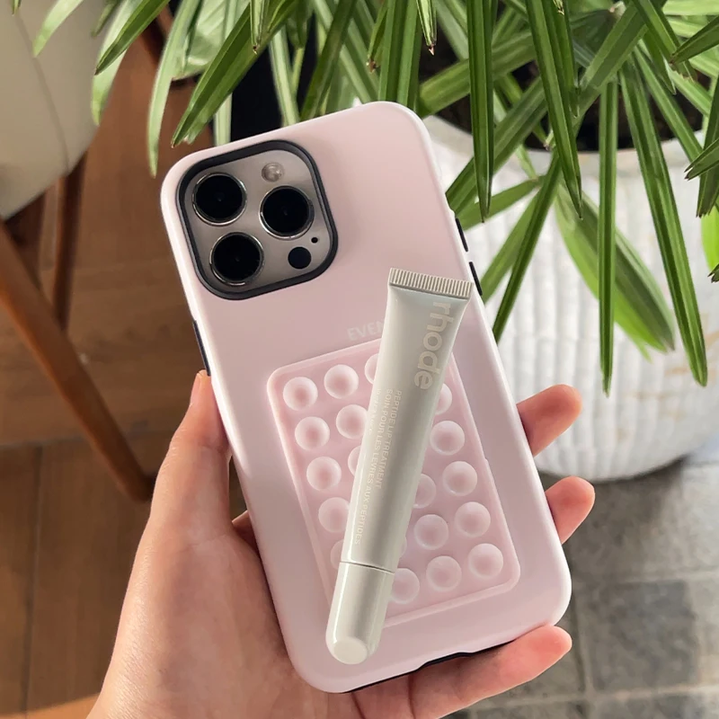 吸盤式フィルムスマホケース：iPhone対応の全面保護とお風呂での動画視聴が可能