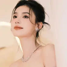 華やかな星雲デザインネックレス【上品な女性用・ロックボーン・ピアス付き】（セットアップ対応）