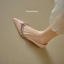 羊皮仕様 フレンチスタイルのポインテッドトゥフラットシューズ【水晶装飾・内底上げ・ドレスにぴったり】