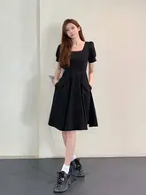 大きいサイズ 夏用 レディース フランス風 短袖ワンピース【ウエスト絞り・フレアシルエット・ブラック・スクエアネック】