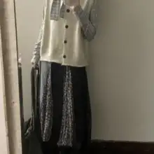 レトロ風 Aラインデザインデニムスカート【春秋用・ミディ丈・女性用】（セットアップ対応）