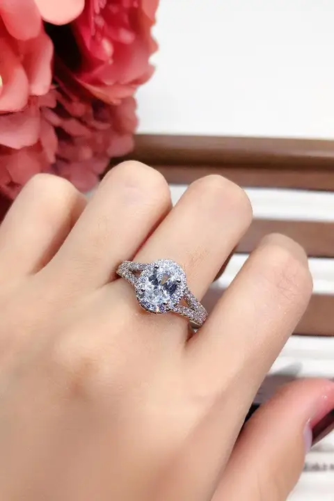 S925純銀製のオーバルダイヤモンドリング【八心八矢デザイン・ジルコニア使用・ウェディングジュエリー】