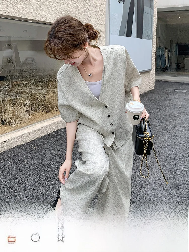 comme des garcons セットアップはどう選ぶ？ミディアムグレーのカジュアルスタイルが夏を救う理由