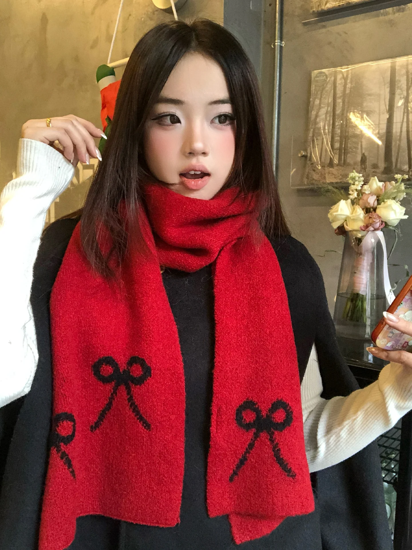 赤チェックマフラーを選ぶべき理由は？冬の日常を彩る1つの魔法