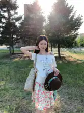 小花柄のリゾート風プリーツスカート【Aライン・カジュアル・夏用・ミディ丈】