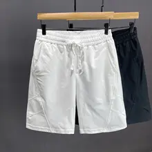 フィットの白いショートパンツ【ウエストゴム・夏用・カジュアル・メンズ】