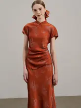 オレンジ色の中華スタイル チャイニーズドレス【スリムフィット・結婚式・旅行用】（セットアップ対応）