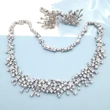 華やかな星雲デザインネックレス【上品な女性用・ロックボーン・ピアス付き】（セットアップ対応）