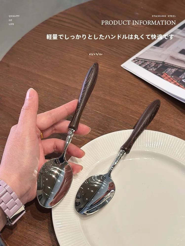 ステンレス製木製ハンドルスプーン：和式デザインで家庭での使い勝手を向上