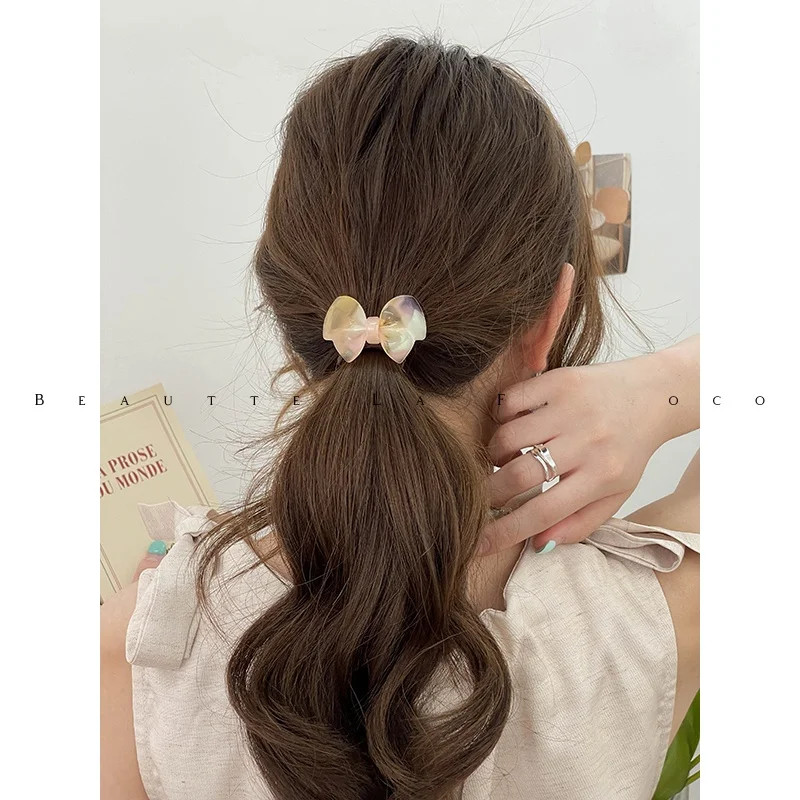 簡単まとめ髪 ゴムだけ：リボン付き高弾力ヘアゴムの実用性と使い方