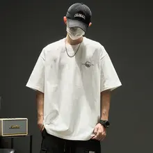 若者向けトレンドセンスのプリントTシャツ【ゆったりしたフィット・夏用・クルーネック】
