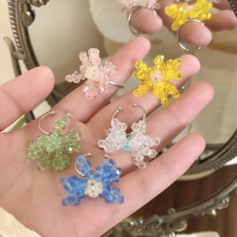 夏用カラフルビーズリング：海辺の雰囲気を楽しめる個性的なアクセサリー