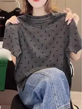 大きいサイズのロゴプリントラウンドネック短袖Tシャツ【女性用・スリムフィットデザイン・夏用】